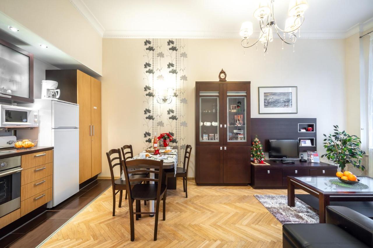 Classic Apartments In Old Town Talin Exterior foto