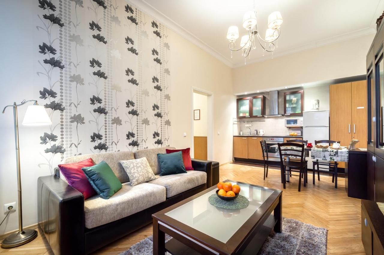 Classic Apartments In Old Town Talin Exterior foto